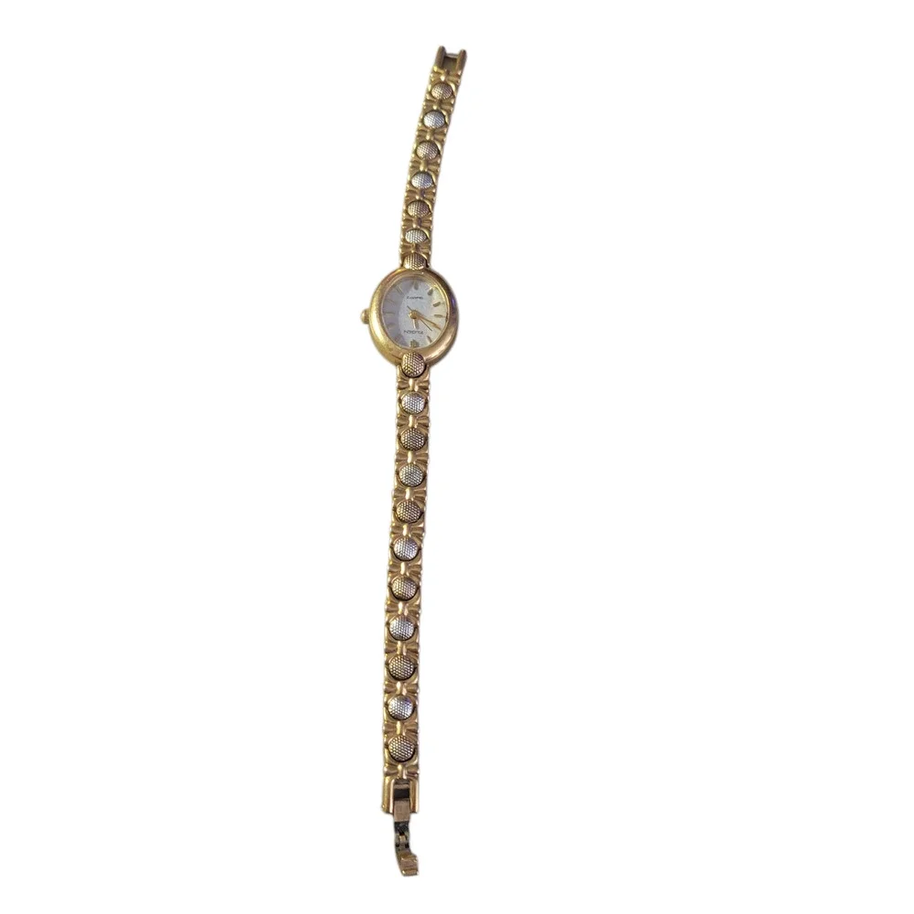 Elgin Ladies  Designer Watch Gold Tone 6 1/2 inches long‎ bracelet new battery